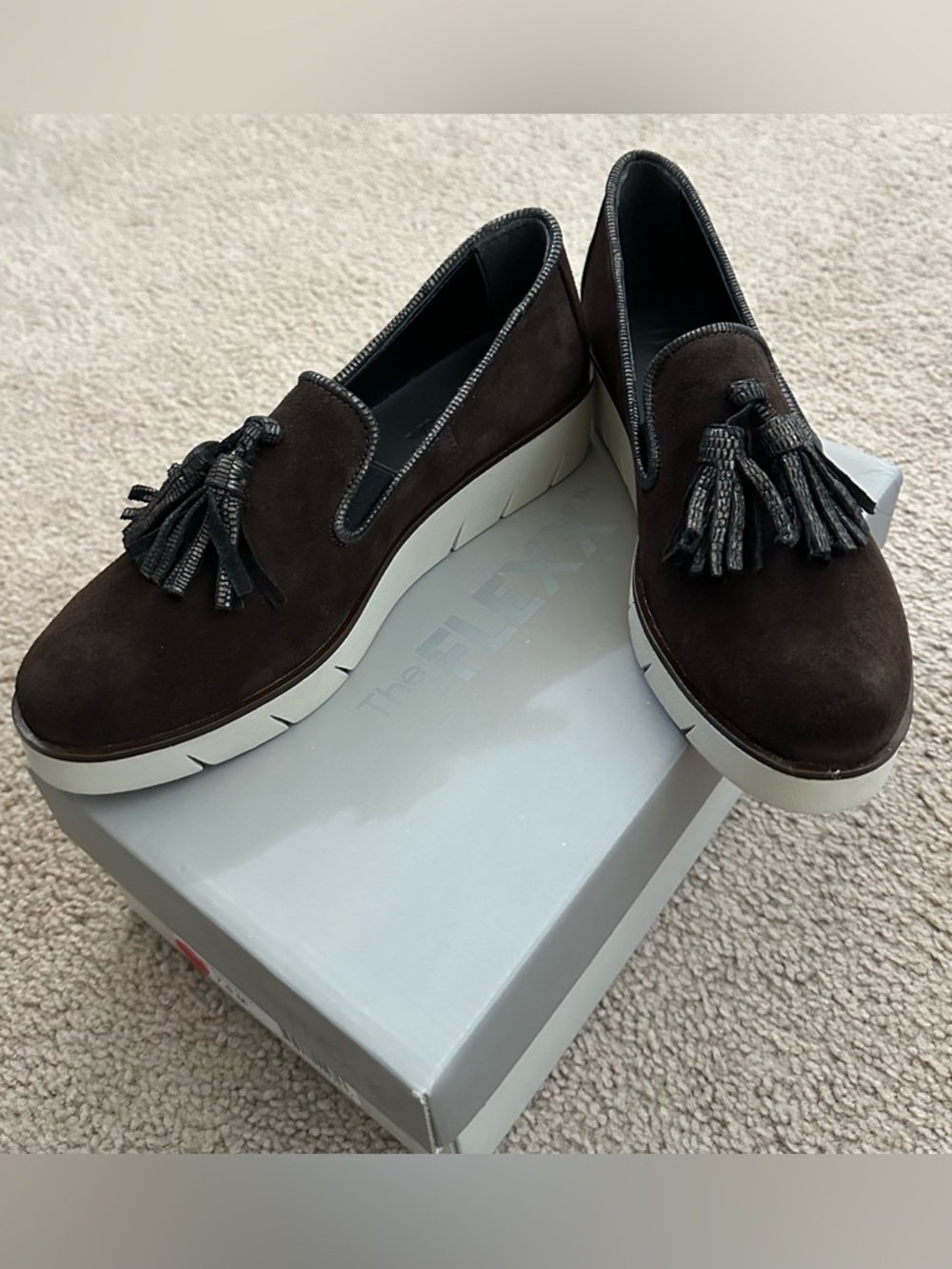 NWB Traveler Too Brown/Whinston Suede Loafers by The Flexx